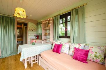 Chambre D’hôte pour 4 Personnes dans Maisons-lès-Chaource, Aube, Photo 1