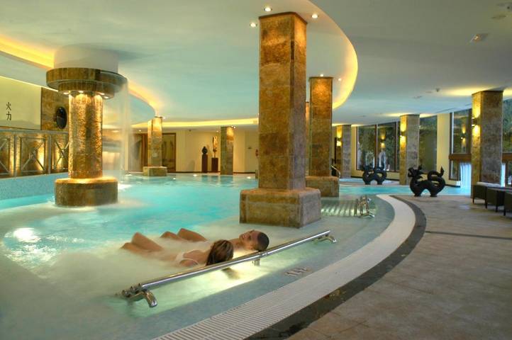 Hotel für 2 Personen, mit Balkon und Whirlpool sowie Terrasse und Garten in Cala Major - 2