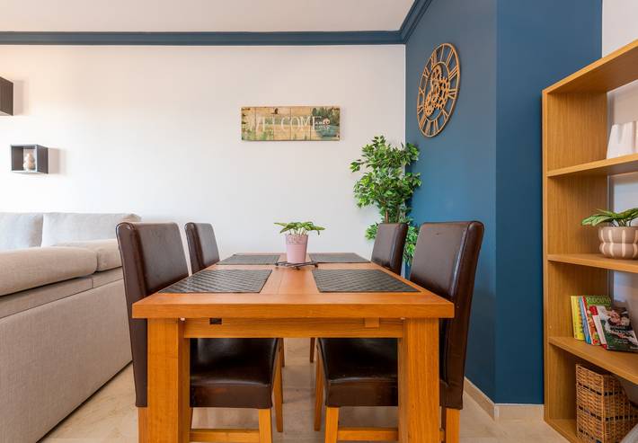 Ganze Wohnung, Ferienwohnung 'Yohannsanae Regione' mit Meerblick, Wlan und Klimaanlage in Casares del Sol, Casares