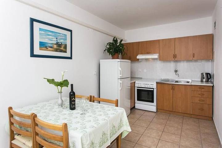 Gîte pour 4 personnes, avec balcon, adapté aux familles à Drače - 3