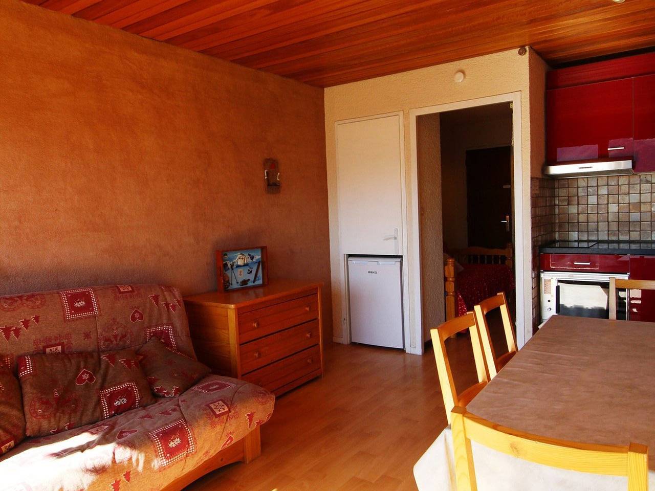Apartamento entero, Estudio cabina renovado a pie de pistas, 6 pers, cerca de servicios in Auris, Parque Nacional de los Ecrins