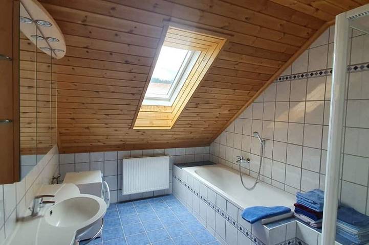 Ganze Wohnung, Gemütliche Ferienwohnung (100m2) mit 3 Schlafräumen und großer Wohnküche in Lunz am See, Mostviertel