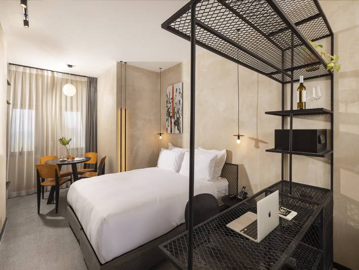 Appartement entier, Hôtel Brut Seafront By Sunday - Chambre familiale de luxe pour 4 personnes in Tel Aviv, District de Tel Aviv