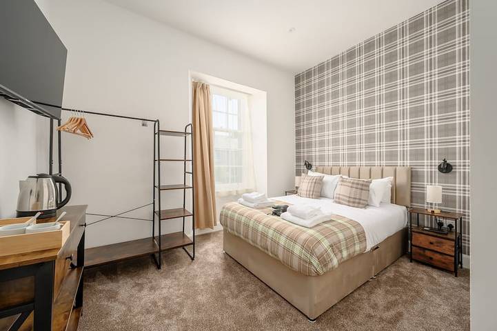 Bed and breakfast for 2 people in Edinburgh