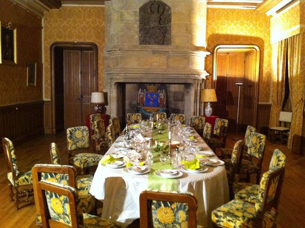 Château de Busset in Busset, Région de Vichy