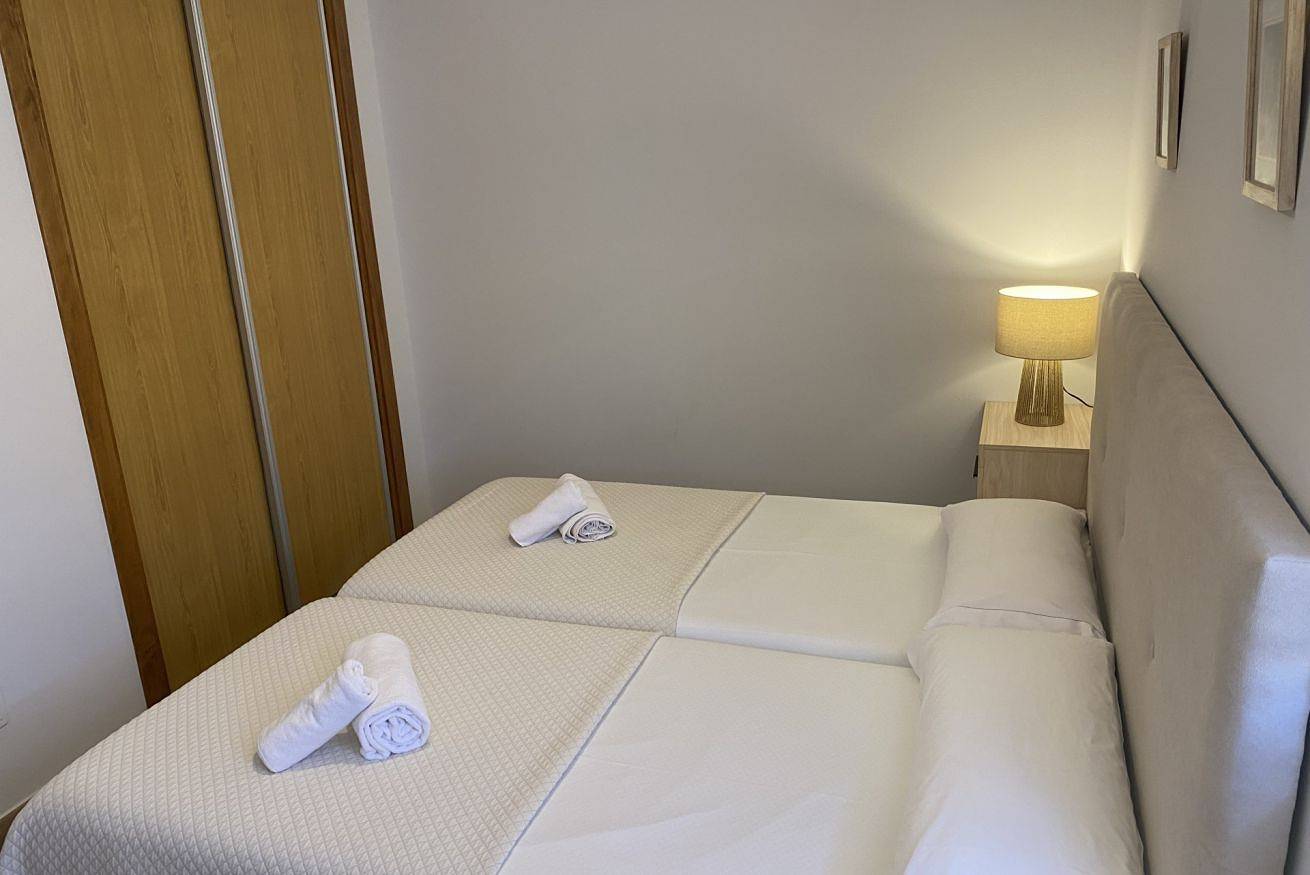 Ganze Wohnung, Ferienwohnung für 4 Personen mit Garten in Prellezo, Val de San Vicente