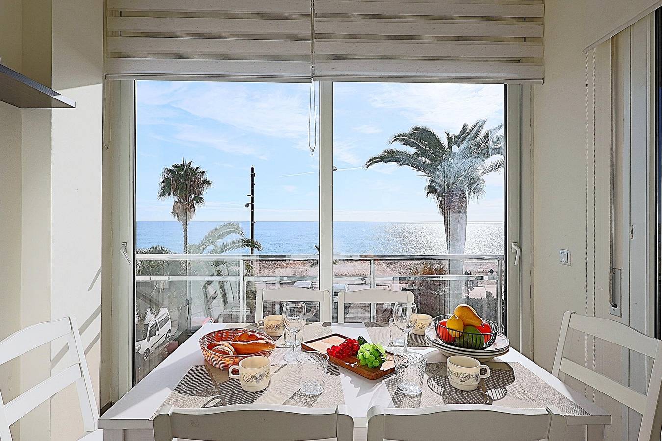 Apartamento entero, Diamonds Sea View – Apartamento frente al mar con terraza y capacidad para 6 personas in Central Lloret de Mar, Lloret de Mar