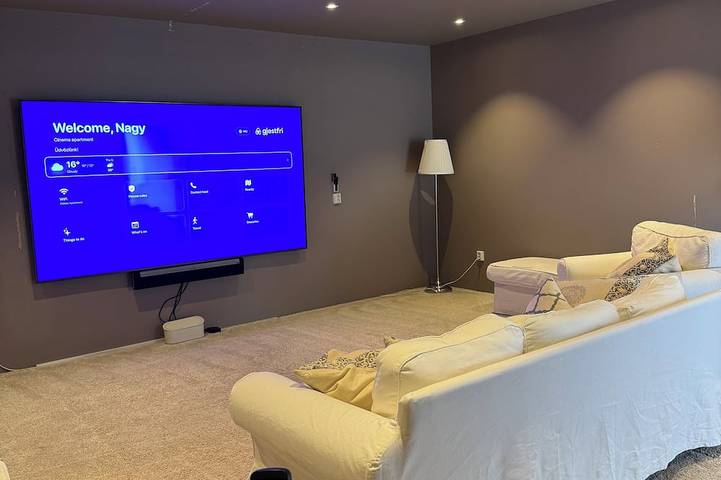 Ganze Wohnung, Luxury 2-bedroom cinema apartment in peaceful Soereidgrend in Fana, Bergen