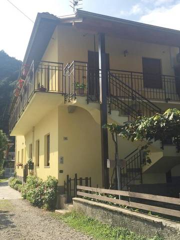 Gîte pour 6 personnes, avec terrasse et vue à Gravellona Toce