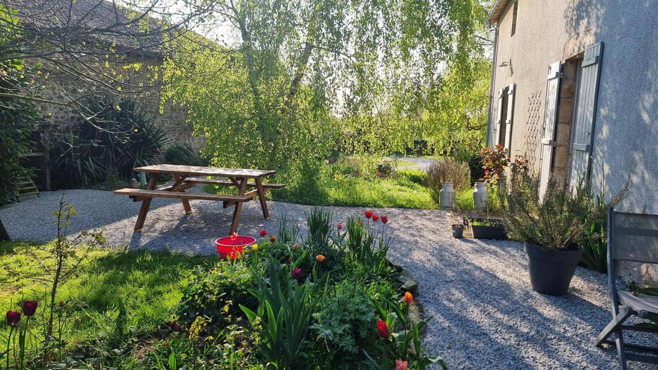 Appartement de vacances entier, Double Room with Private Bathroom in Gourgé, Deux-Sèvres