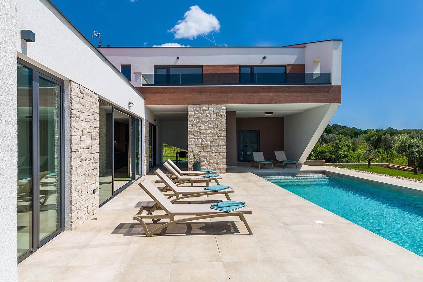 Villa Chiavalon – Elegante Oase mit atemberaubendem Meerblick in Vodnjan, Grad Vodnjan