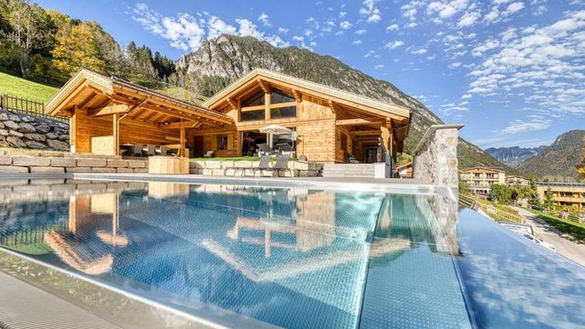 Hütte für 10 Personen, mit Pool und Garten in Brand