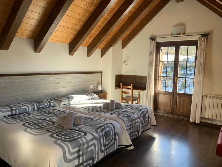 Casa rural para 2 personas, con Balcón además de Terraza y Vistas en La Jacetania
