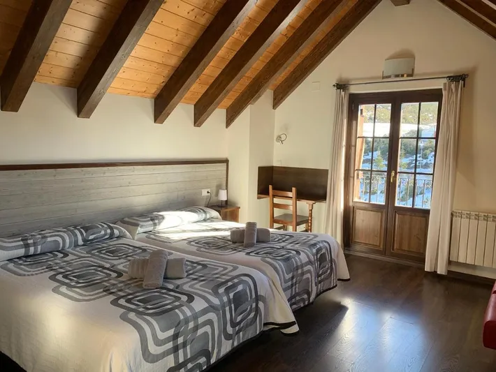 Casa rural para 2 personas, con balcón y vistas - 1