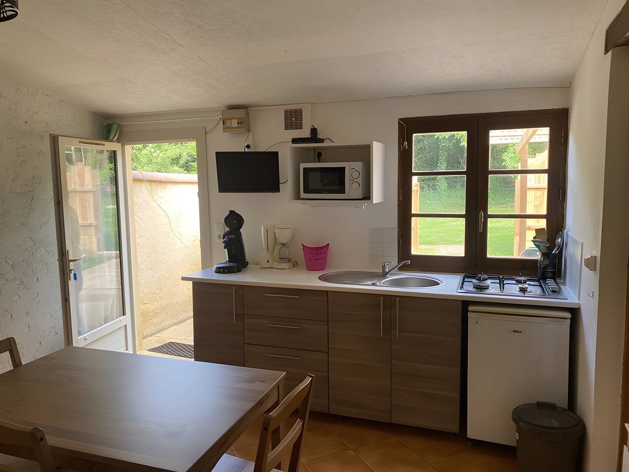 Maison de vacances « Camping Les Pialades - Gîte Spa » avec terrasse privée et Wi-Fi in Nabirat, Périgord Noir