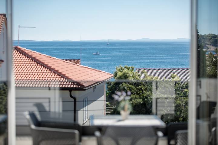 Ferienwohnung für 6 Personen, mit Balkon/Terrasse in Banjol