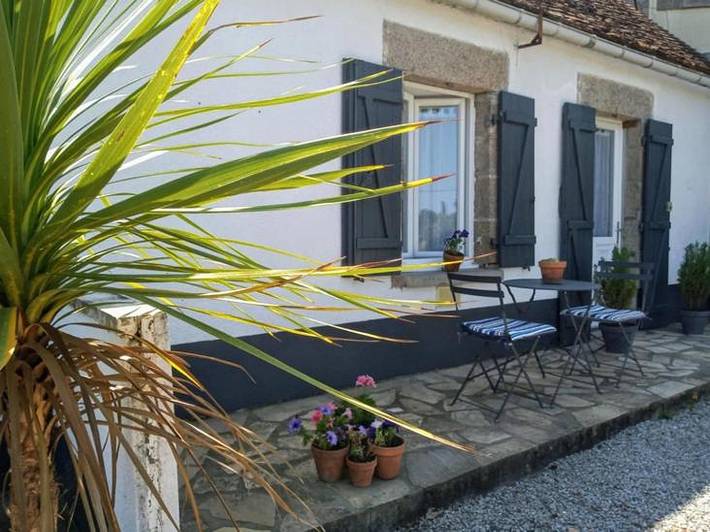 Location de vacances pour 4 personnes, avec vue ainsi que vue sur le lac et jardin à Mailhac-sur-Benaize - 4