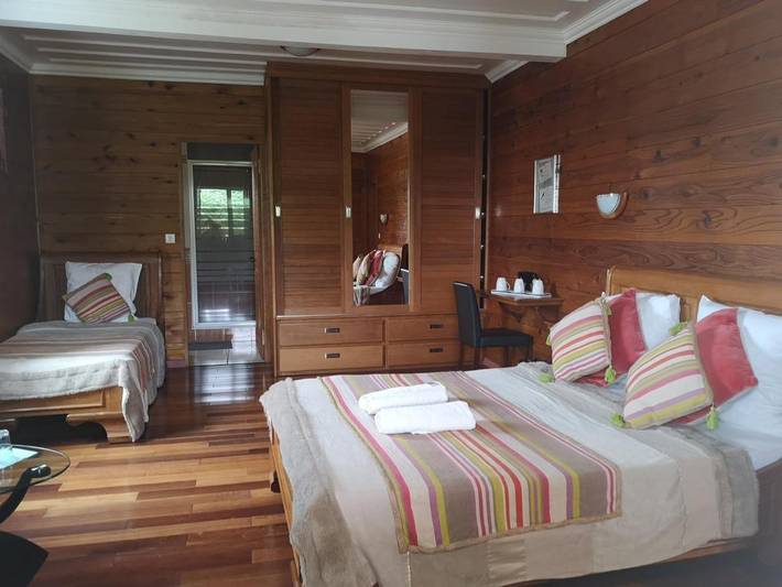 Location de vacances pour 3 personnes, avec vue ainsi que jardin et terrasse à Salazie