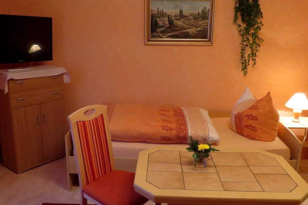 Ganze Wohnung, Ferienwohnung 1 - Ferienwohnungen Seewald in Teterow, Mecklenburgische Seenplatte