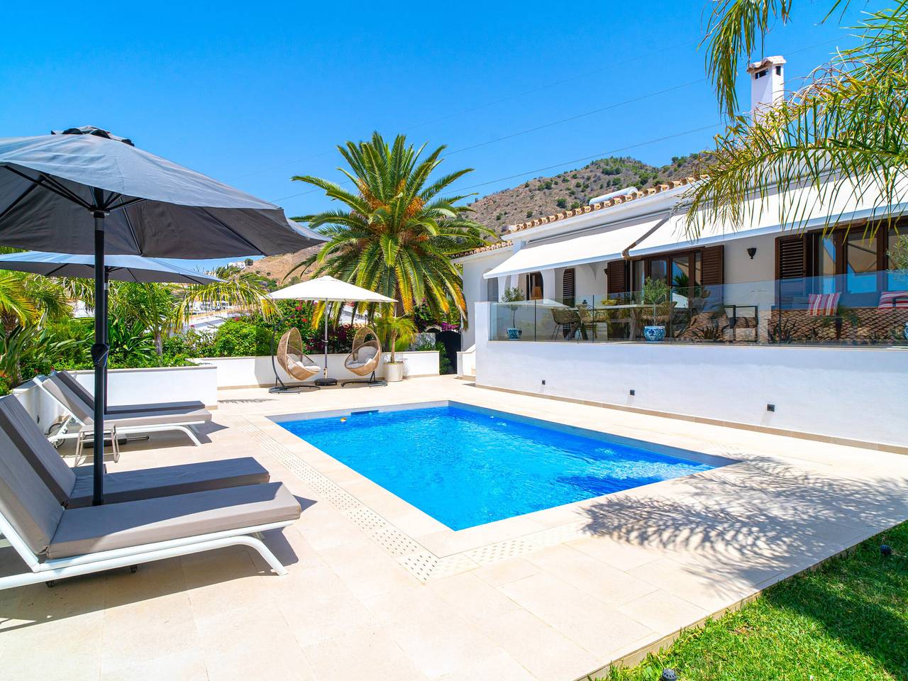 Casa vacanza a Nerja a partire da 477€ a notte