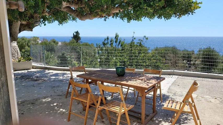 Gîte pour 5 personnes, avec Terrasse ainsi que Jardin et Vue dans Marina Serra