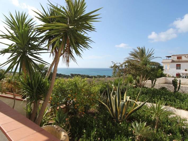 Lodge for 2 people, with Terrace and Garden in 