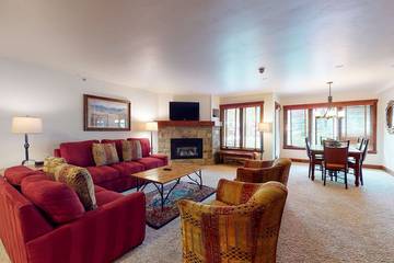 Chalet for 4 Guests in Vail Ski Resort, Vail, Picture 2