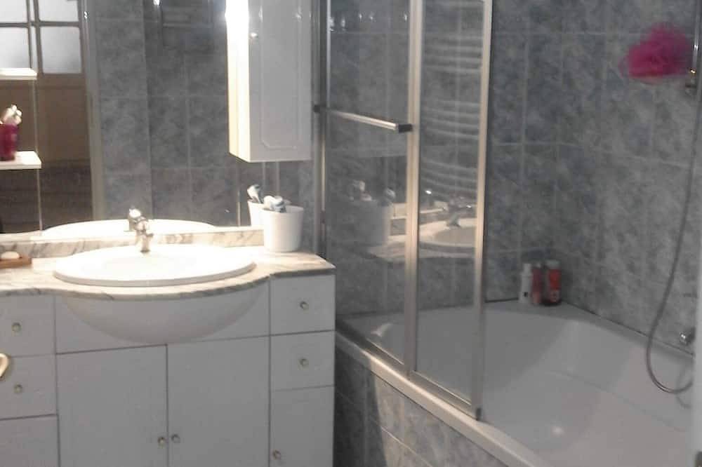 Maison 4 chambres 5 Pièces 130M2 in Aniane, Région de Lodève