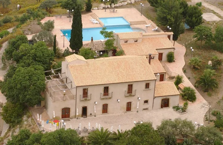 Rustico per 2 persone, con piscina e idromassaggio nonché sauna e giardino - 1