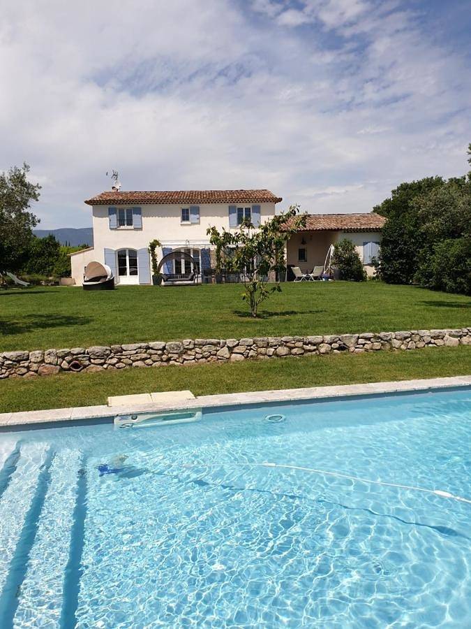 Location de vacances pour 12 personnes, avec piscine ainsi que vue et jardin à Ansouis - 4