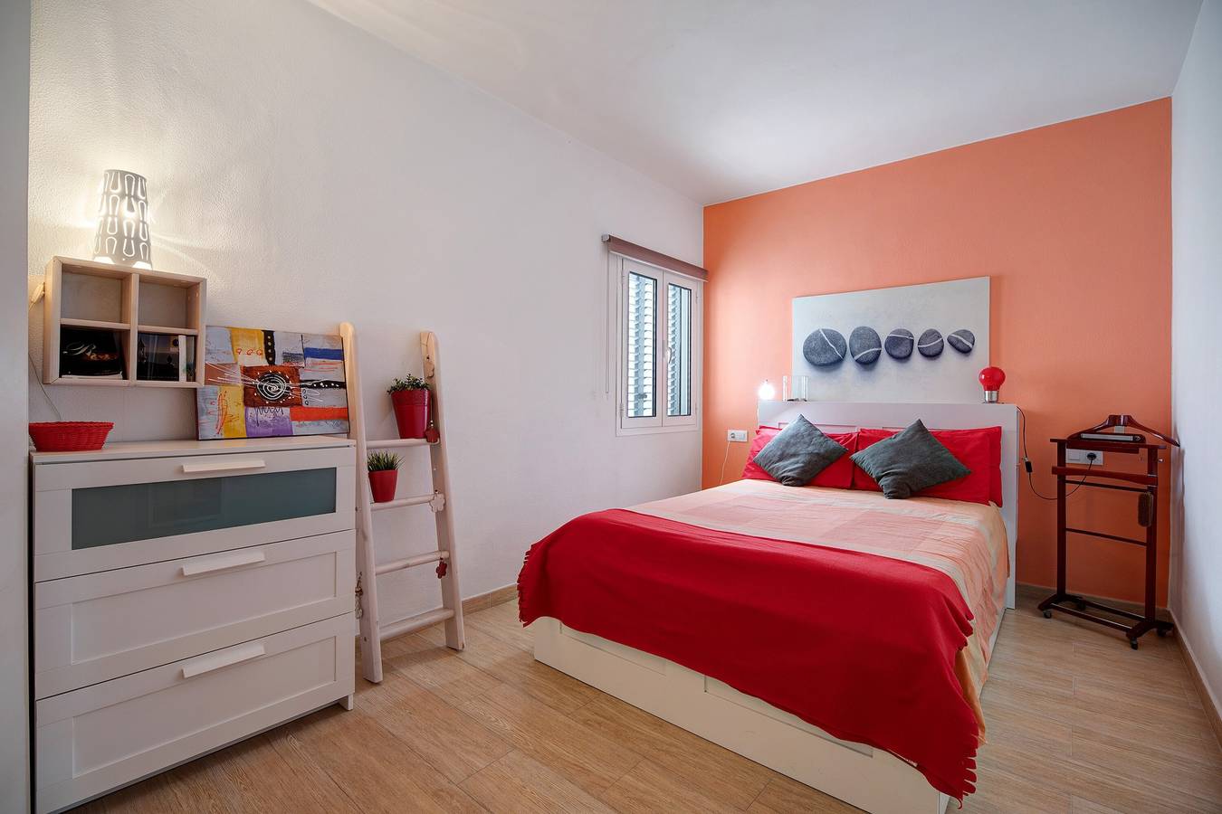Appartement entier, Appartement Caepionis près de la plage avec terrasse de toit partagée et Wi-Fi. in Chipiona, Costa de la Luz