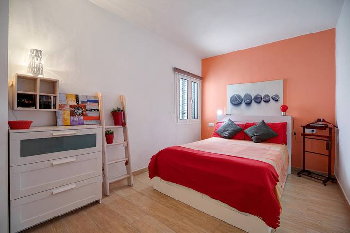 Apartamento entero, "Apartamento Caepionis" cerca de la playa con terraza compartida en la azotea y Wi-Fi in Playa Cruz del Mar (Chipiona), Chipiona