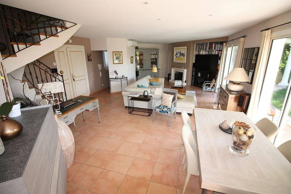\"Orcivale\" Luxury Villa in Mougins - Spacious Pool and Air Conditioning in Mougins, Mittelmeerküste (Frankreich)