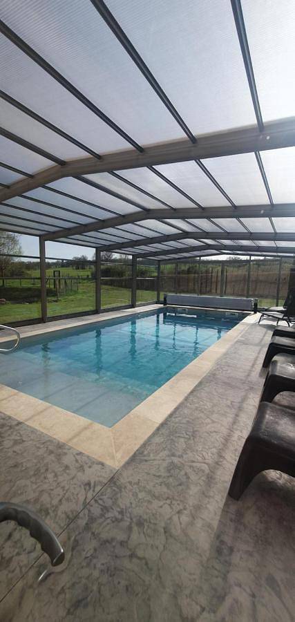 Location de vacances pour 26 personnes, avec jardin ainsi que vue et piscine à Maubec (Tarn-et-Garonne) - 2