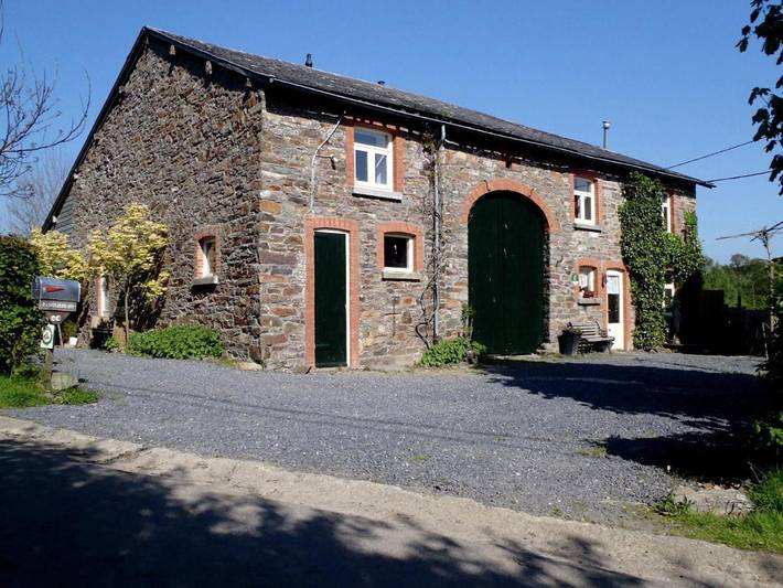 Location de vacances pour 9 personnes, avec Jacuzzi et Terrasse ainsi que Jardin et Sauna dans Rogery