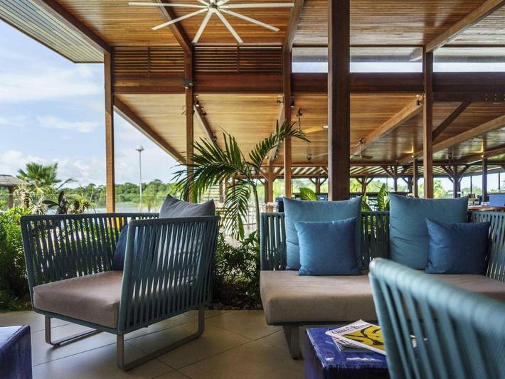 Hôtel pour 2 personnes, avec piscine et bassin pour enfant ainsi que vue et jardin