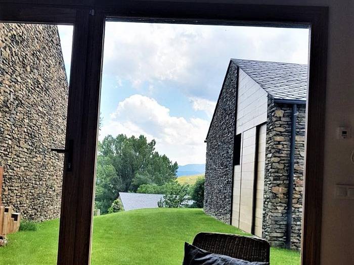 Mitoyenne 2 ch. Cheminée, Jardin, Vues, Sèche-linge et WiFi in Guils de Cerdanya, Cerdanya
