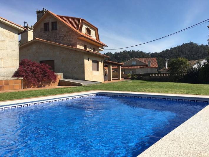 Location de vacances pour 10 personnes, avec jardin ainsi que vue et piscine à Pontevedra - 2
