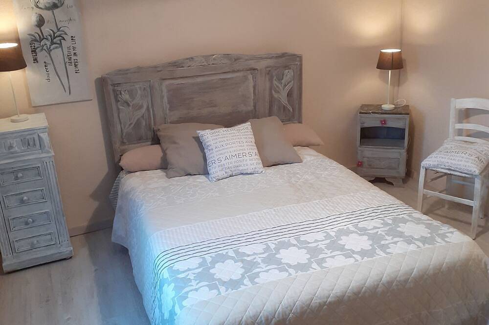 Les Sapins (6 pers.)charm, authenticity. in Thenon, Périgord Noir