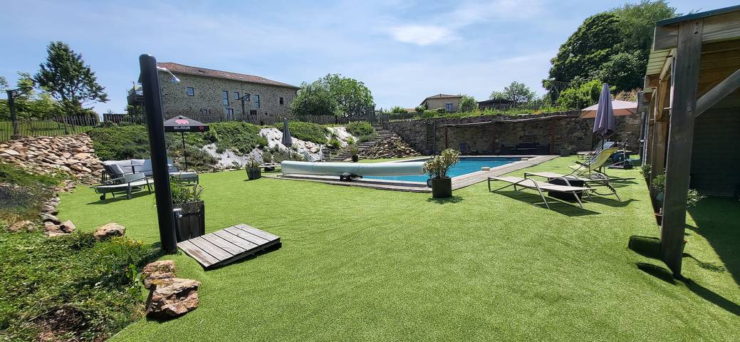 Gîte pour 8 personnes, avec piscine