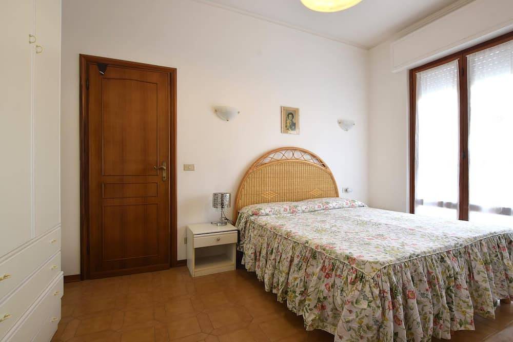 2 bedroom stunning home in Lido di Camaiore in Lido di Camaiore, Camaiore (Toscana)