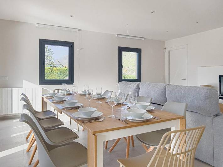 Location de vacances pour 11 personnes, avec jardin ainsi que piscine et terrasse à Beuda - 3