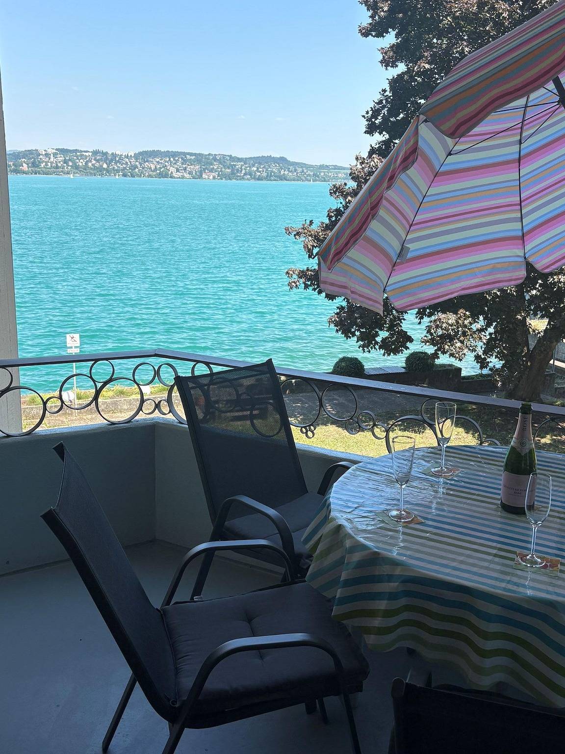 Ganze Ferienwohnung, Ferienwohnung Seeger - Ferienwohnung Seeger, 70 qm, 1 Schlafzimmer, 1 Wohn-/Schlafzimmer mit Doppelbett, überdachter Balkon, max. 4 Personen in Konstanz, Obersee (Bodensee)