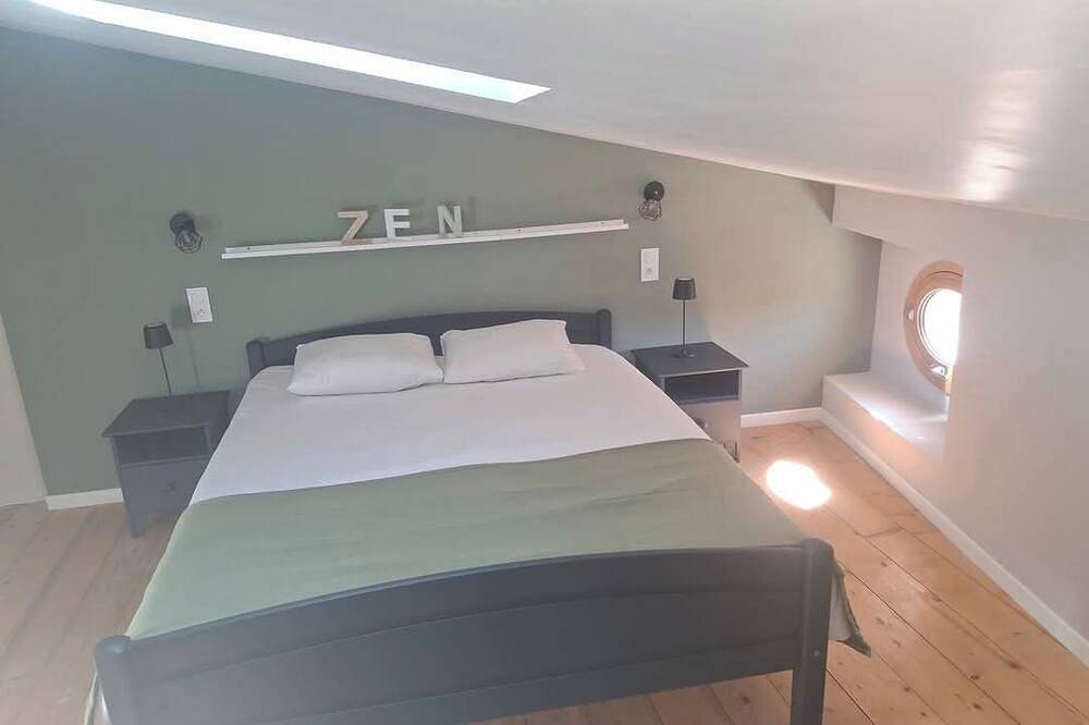 Oustau d'Esteou near Nyons, Vaison la Romaine and at the foot of the Ventoux mountains in Mirabel-aux-Baronnies, Nyons region