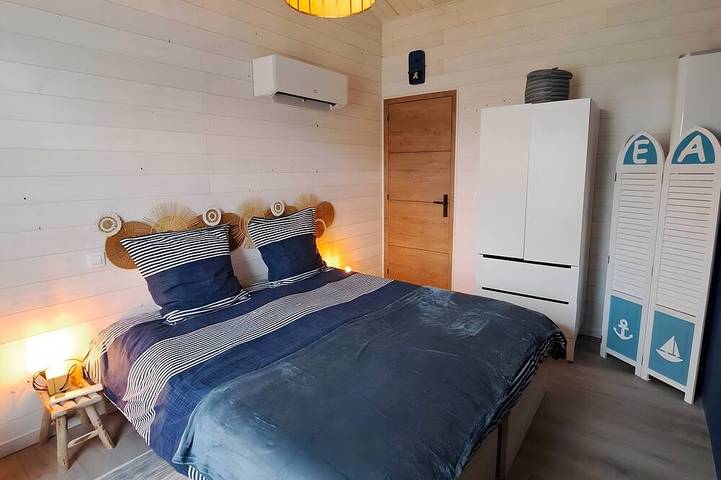 Location de vacances pour 8 personnes, avec terrasse et jardin à La Jarrie - 4