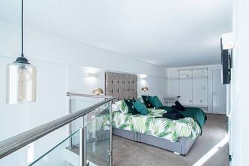 Apartment for 2 People in Huddersfield, West Yorkshire, Photo 1