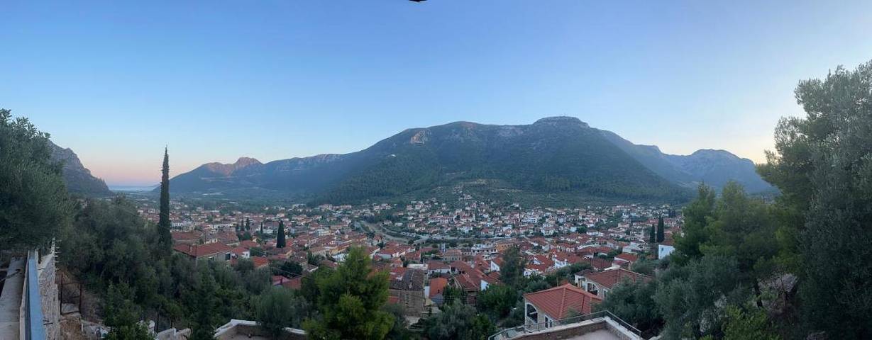 Gîte pour 5 personnes, avec jardin et vue dans Leonidion - 3