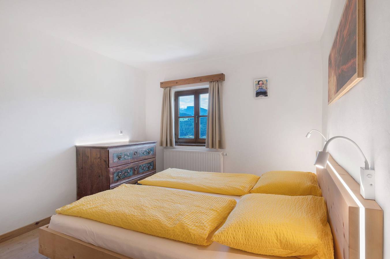 Ganze Wohnung, Ferienwohnung 'Stein' mit Bergblick, privater Terrasse und Wi-Fi in Siffian, Ritten