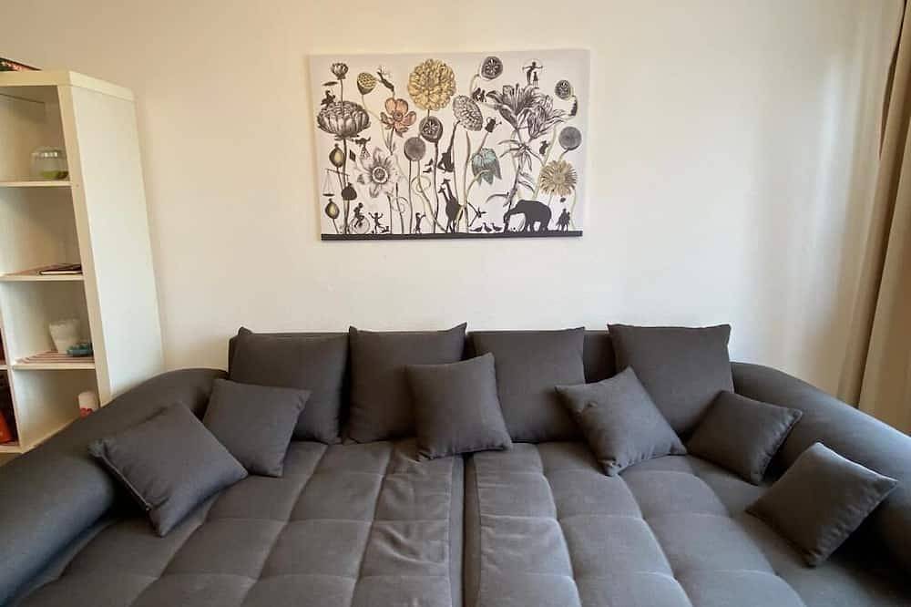 Geheel appartement, Apartment with balcony and garage f. Families, students, business trips, trade fairs. in Eller-Düsseldorf, Düsseldorf