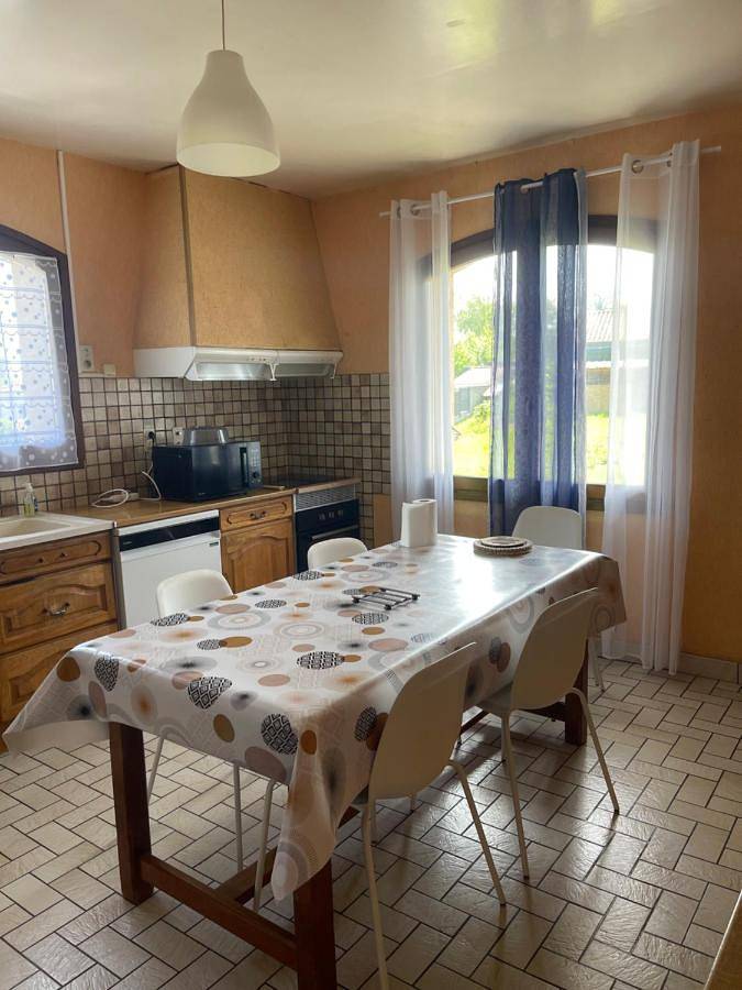 Chambres Individuelles dans Maison d'hôtes Bel'Air in Saint-Amant-Tallende, Parc naturel régional des Volcans d'Auvergne